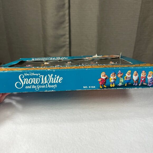 Disney’sSnow White & the Seven Dwarfs plastic figurine collectibles unopened box - Picture 3 of 8